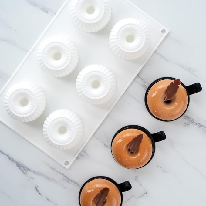 Pastry Tek 6 Cavities Donut Pan, 1 Ridge Design Donut Mold - Oven-Ready, Flexible, White Silicone Bagel Pan, Freezable, Easy Release - Restaurantware