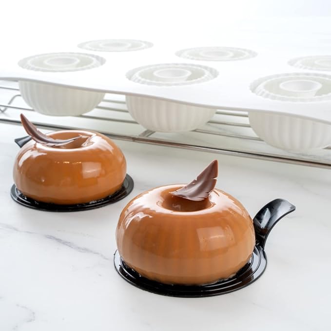 Pastry Tek 6 Cavities Donut Pan, 1 Ridge Design Donut Mold - Oven-Ready, Flexible, White Silicone Bagel Pan, Freezable, Easy Release - Restaurantware