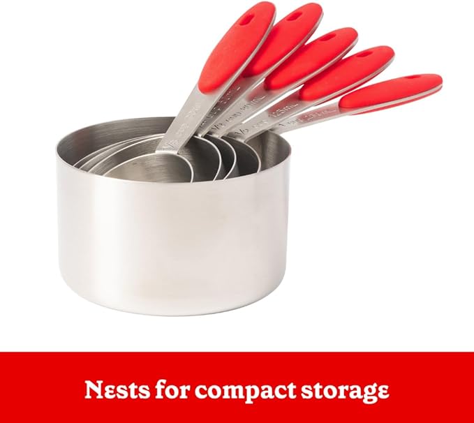 Betty Crocker Measuring Cooking Bundle includes a set of five measuring spoons and five measuring cups. The spoons have a dual design and magnetic snap for easy storage.