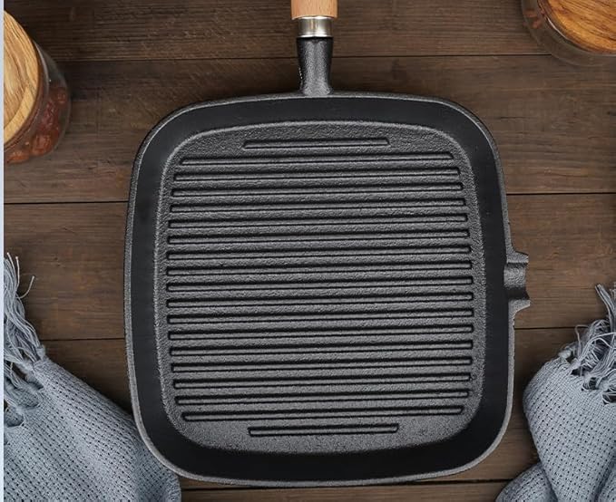 cast iron skillets Square Cast Iron Grill Pan with Wooden Handle Multi-purpose griddle pan steak pan (9.06 inches square)