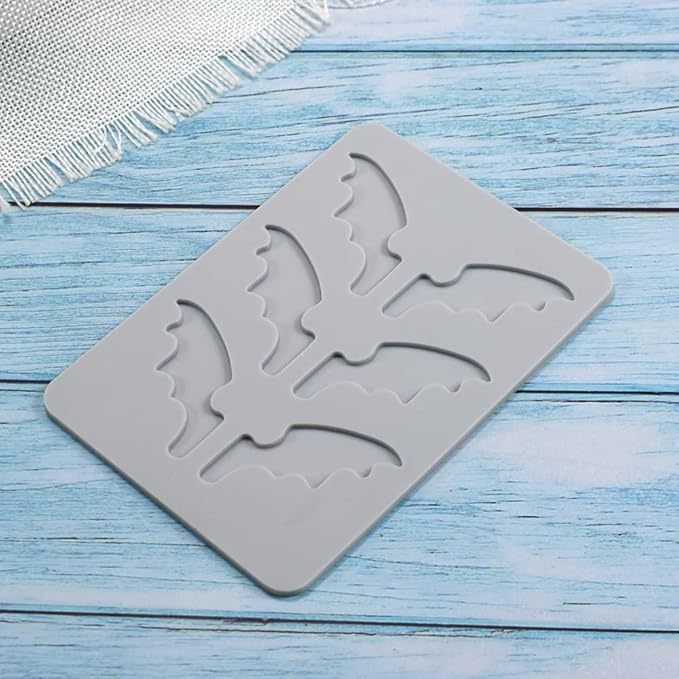 Silicone Molds 3D Hollow Leaf Chocolate Molds Honeycomb Bee Candy Mold Flower Pattern Fondant Mold Cake Topper Sugar Craft Decoration (C_Bat_5.32 * 3.8 * 0.12inch)