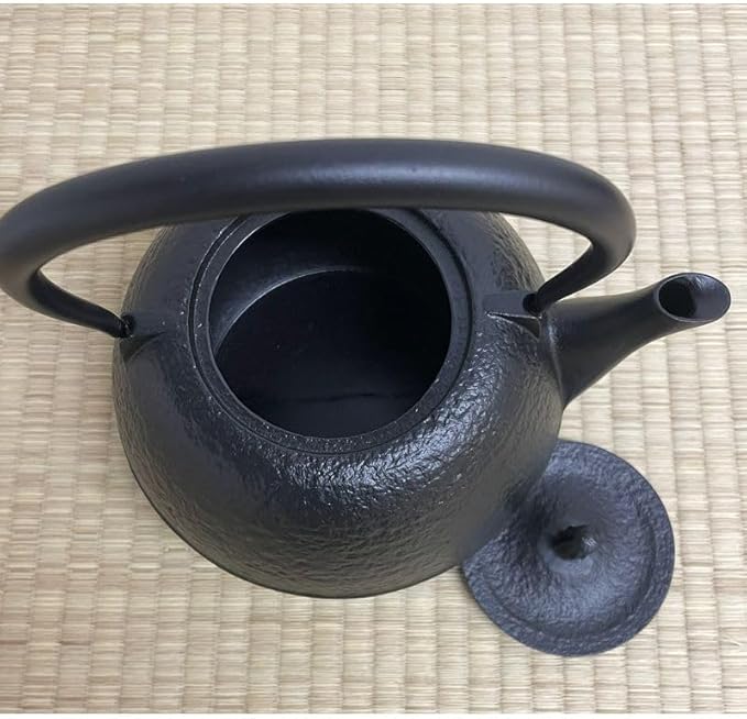 Japanese Cast Iron Water Kettle – 1.2L Nambu Tetsubin with Smooth Finish – Boil Water on Stove – Traditional Iron Kettle for Tea or Hot Water
