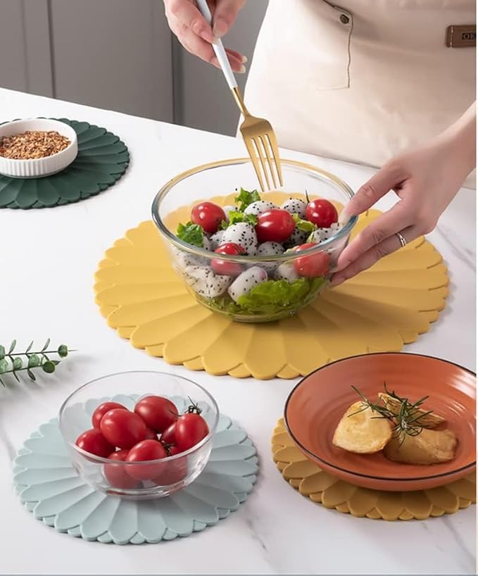 Heat-Resistant Silicone Trivet Mats, Non-Slip Hot Plate Holder for Kitchen Countertops & Dining Table, Reusable Pot Holder Pad with Secure Grip, Dishwasher Safe (Purple, Diameter: 18cm/7.09")