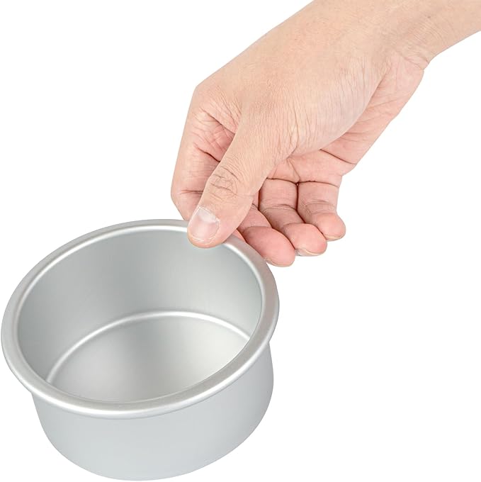 Restaurantware-Met Lux 4 x 2 Inch Straight-Sided Baking Tin, 1 Round Cake Pan - Oven-Ready, Freezable, Anodized Aluminum Round Baking Pan, Greaseproof, For Layer Birthday Cake