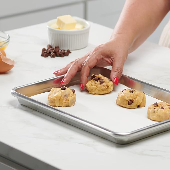 GUSTO [9 x 13 Inch - 200 Count] Pre-Cut Parchment Paper Baking Sheets, Non-Stick, Unbleached, Parchment Paper Sheets for Baking & Cooking - White - Formerly Comfy Package