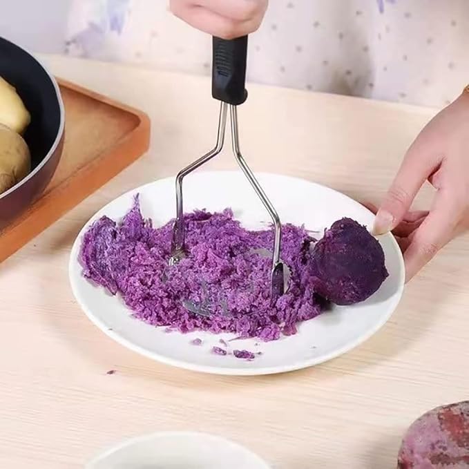Potato masher with non-slip handle, stainless steel masher masher kitchen tool for potatoes, sweet potatoes, beans, vegetables, fruits, baby food, avocados and more