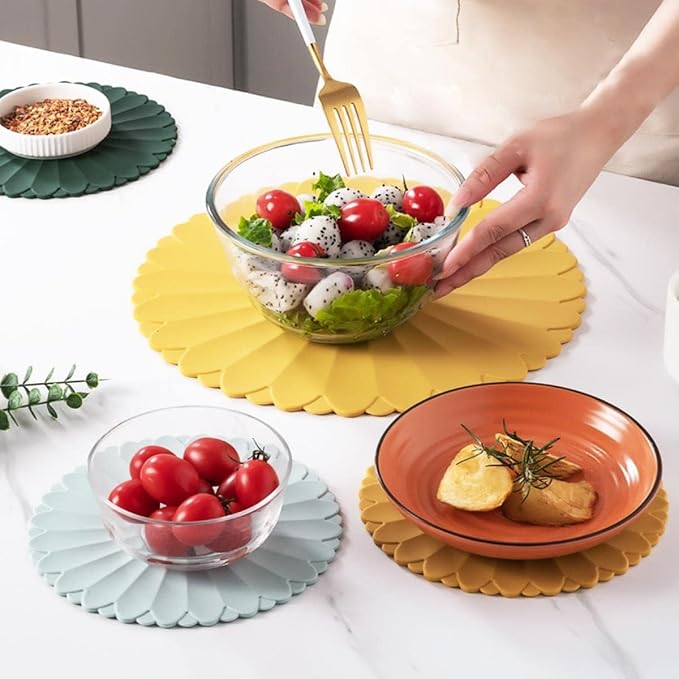 Heat-Resistant Silicone Trivet Mats, Non-Slip Hot Plate Holder for Kitchen Countertops & Dining Table, Reusable Pot Holder Pad with Secure Grip, Dishwasher Safe (Blue, Diameter: 18cm/7.09")
