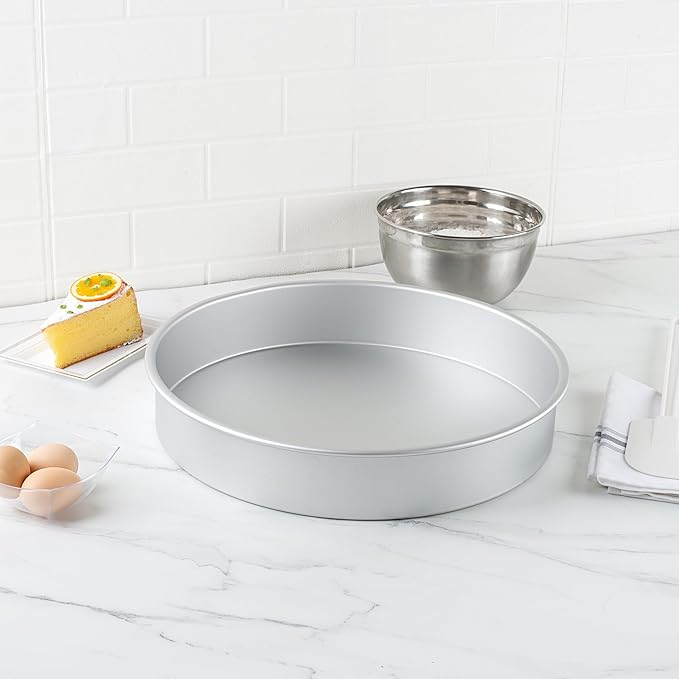 Restaurantware-Met Lux 16 x 3 Inch Straight-Sided Baking Tins, 12 Round Cake Pans - Oven-Ready, Freezable, Anodized Aluminum Round Baking Pans, Greaseproof, For Layer Birthday Cakes