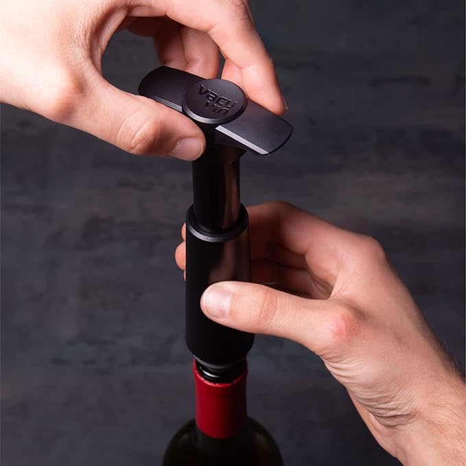 Vacu Vin Wine Saver Pump Red with Vacuum Wine Stopper - Keep Your Wine Fresh for up to 10 Days - 1 Pump 6 Stoppers - Reusable - Made in the Netherlands