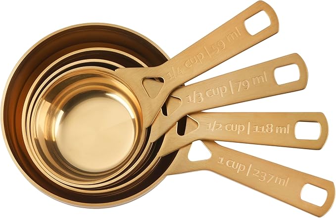 Le Crueset Measuring Cups, Gold, Set of 4 (1,1/2,1/3,1/4 cups)