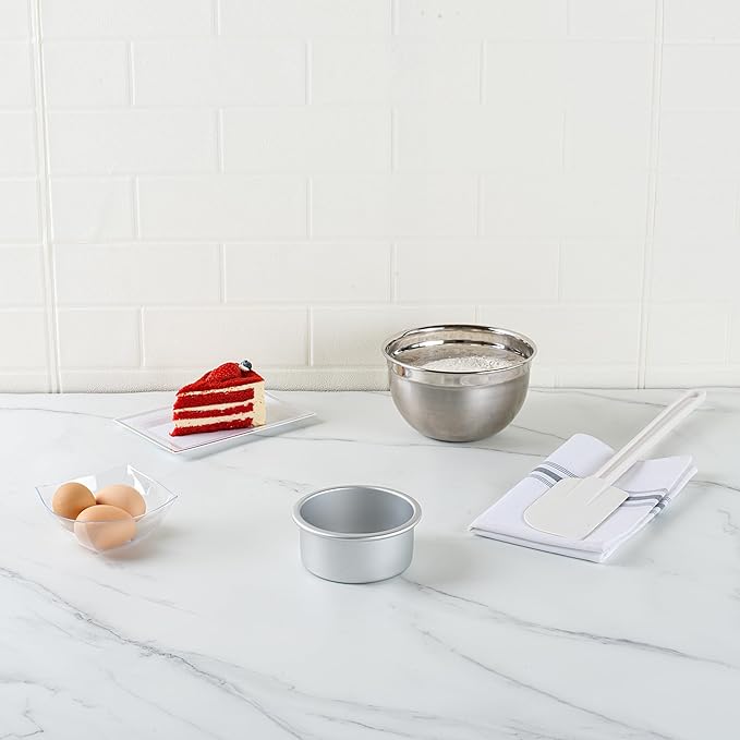 Restaurantware-Met Lux 4 x 2 Inch Straight-Sided Baking Tins, 12 Round Cake Pans - Oven-Ready, Freezable, Anodized Aluminum Round Baking Pans, Greaseproof, For Layer Birthday Cakes