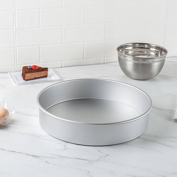 Restaurantware-Met Lux 14 x 3 Inch Straight-Sided Baking Tin, 1 Round Cake Pan - Oven-Ready, Freezable, Anodized Aluminum Round Baking Pan, Greaseproof, For Layer Birthday Cake