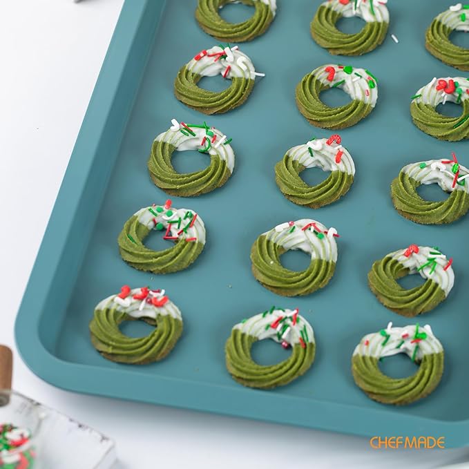 CHEFMADE Sheet Pan, Nonstick 17-Inch Rimmed Cookie Sheet for Baking, Baking Sheet Bakeware for Oven （Green）