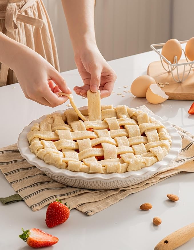 Ceramic Pie Dish for Baking, 9 inch Porcelain Pie Pan, Fluted Pie Plate for Apple, Quiche, Pot Pies, Tart, Modern Farmhouse Bakeware, Glazed White
