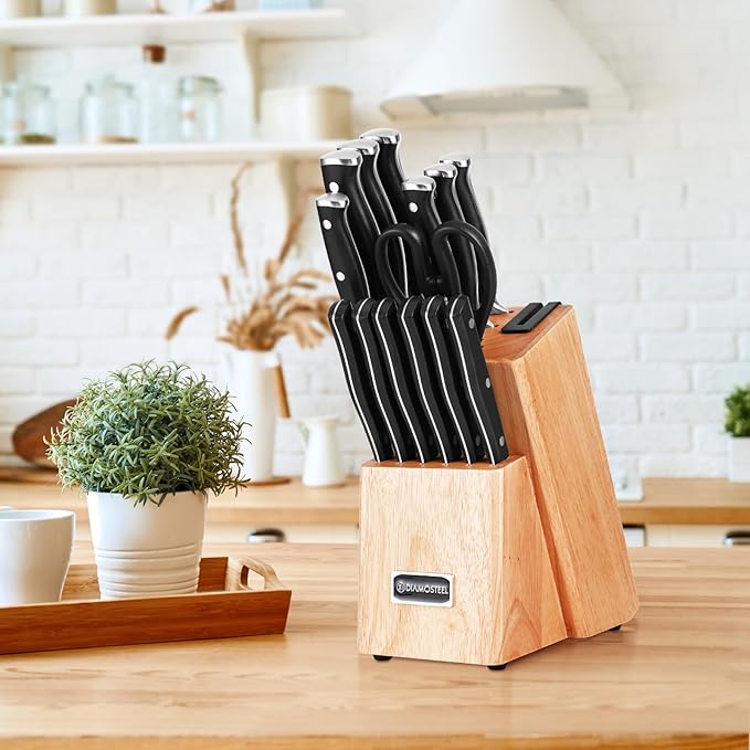 Black Knife Set, 15-Piece Knife Block Set with Built-in Sharpener Scissors for Kitchen, Dishwasher Safe Knives set Ideal Present for Family & Restaurant