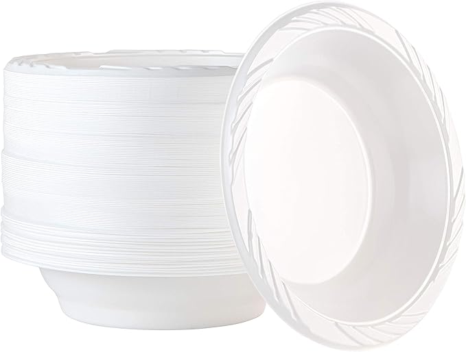 PLASTICPRO 50 Count Disposable 18 ounce White Plastic Soup Bowls