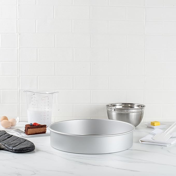 Restaurantware-Met Lux 14 x 3 Inch Straight-Sided Baking Tin, 1 Round Cake Pan - Oven-Ready, Freezable, Anodized Aluminum Round Baking Pan, Greaseproof, For Layer Birthday Cake