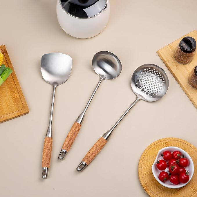 FJNATINH Soup Ladle, 13.7inches Ladle for wok, 304 Stainless Steel wok spatula,Wooden Handle