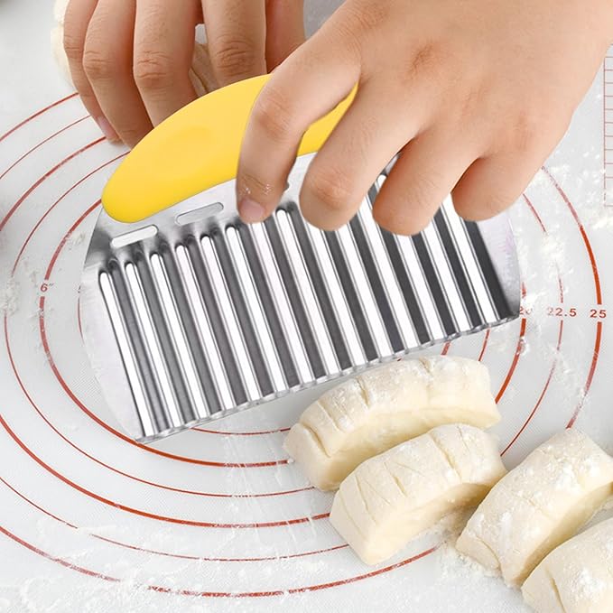 JAYVAR Large Crinkle Cutter for Potatoes, Stainless Steel Vegetable Crinkle Cutter, Versatile Vegetable Wavy Chopper for Fancy Edges, Onion Chopping Wavy French Fry Slicer Kitchen Dicer Gadget
