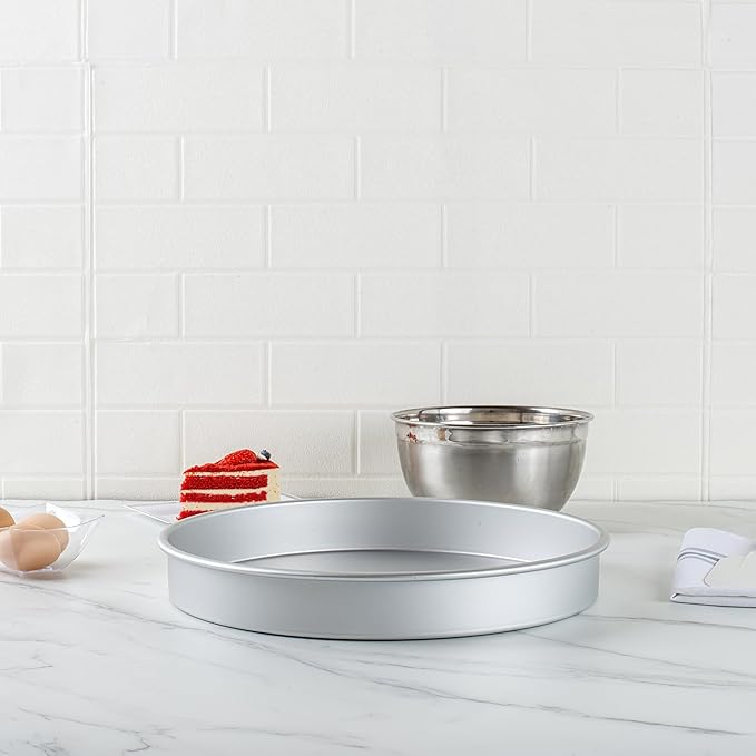 Restaurantware-Met Lux 14 x 2 Inch Straight-Sided Baking Tins, 12 Round Cake Pans - Oven-Ready, Freezable, Anodized Aluminum Round Baking Pans, Greaseproof, For Layer Birthday Cakes