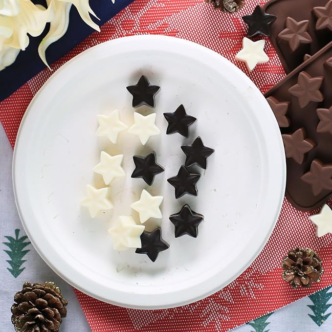 Small Star Chocolate Molds Silicone, Food Grade Silicone Candy Molds for Bite Size Gummy/Jelly/Fruit Snacks, 15 Cavities Mini Star Mold for Soap/Candle/Wax Melt, 2 Pcs