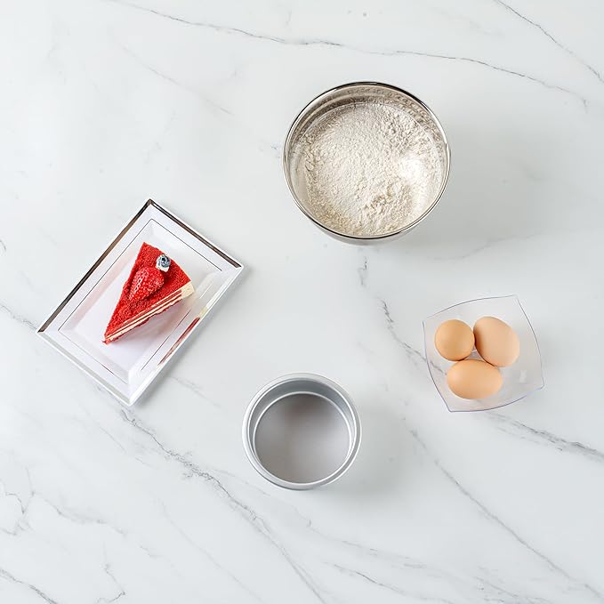 Restaurantware-Met Lux 4 x 2 Inch Straight-Sided Baking Tin, 1 Round Cake Pan - Oven-Ready, Freezable, Anodized Aluminum Round Baking Pan, Greaseproof, For Layer Birthday Cake