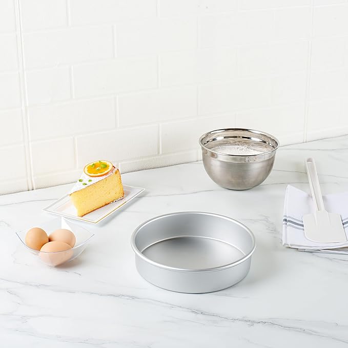 Restaurantware-Met Lux 8 x 2 Inch Straight-Sided Baking Tin, 1 Round Cake Pan - Oven-Ready, Freezable, Anodized Aluminum Round Baking Pan, Greaseproof, For Layer Birthday Cake