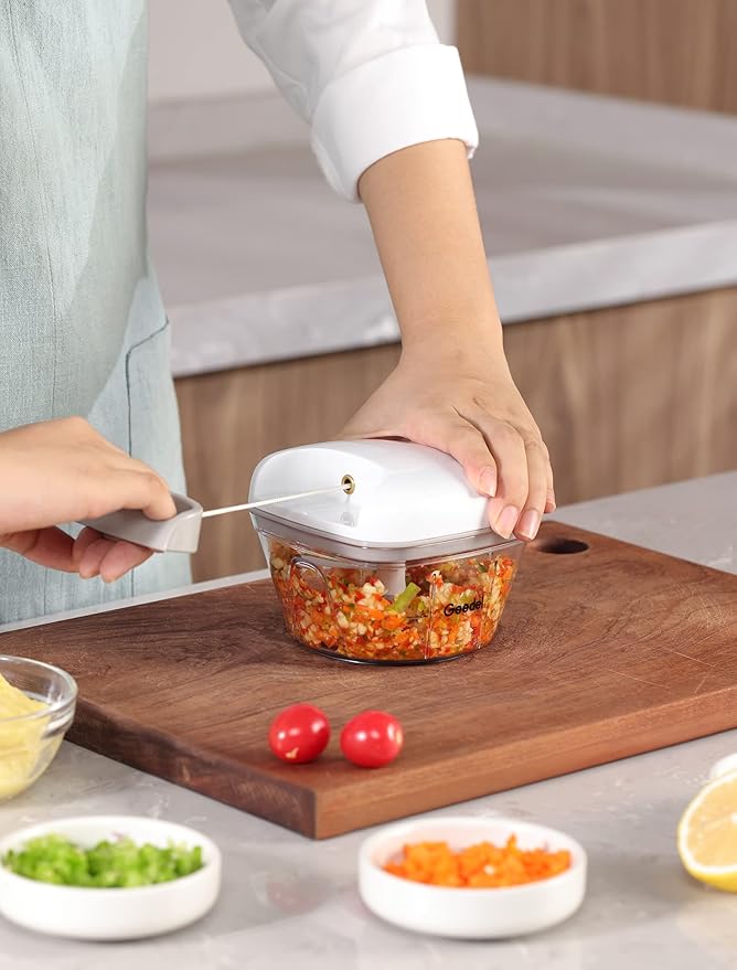 Manual Pull Food Chopper, Hand Pull String Onion Chopper Dicer for Kitchen, Easy Cleaning Food Chopper for Vegetables, Fruits (500 ML)