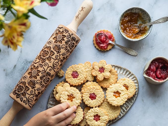 LOVE BIRDS Embossing Rolling Pin – Laser Engraved Dough Roller with hearts and birds pattern. Great for cookies, clay crafts, and a charming gift. By Algis Crafts