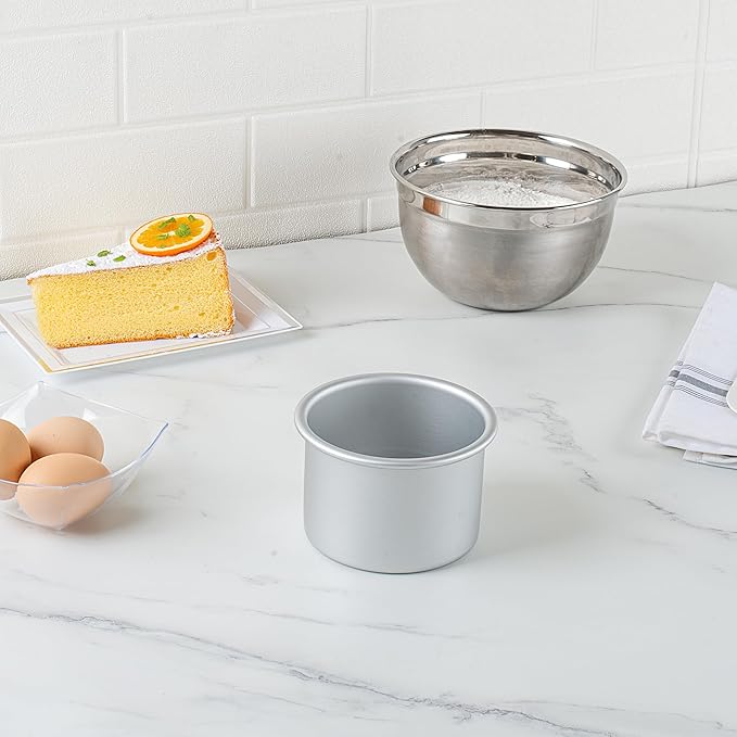 Restaurantware-Met Lux 4 x 3 Inch Straight-Sided Baking Tins, 12 Round Cake Pans - Oven-Ready, Freezable, Anodized Aluminum Round Baking Pans, Greaseproof, For Layer Birthday Cakes