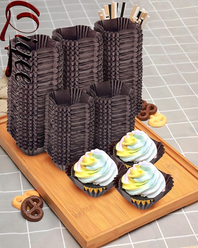 qiqee 500pcs Coffee Square Cupcake Liners Muffin Linner No Smell, Food Grade Baking Cups（Standard Size）