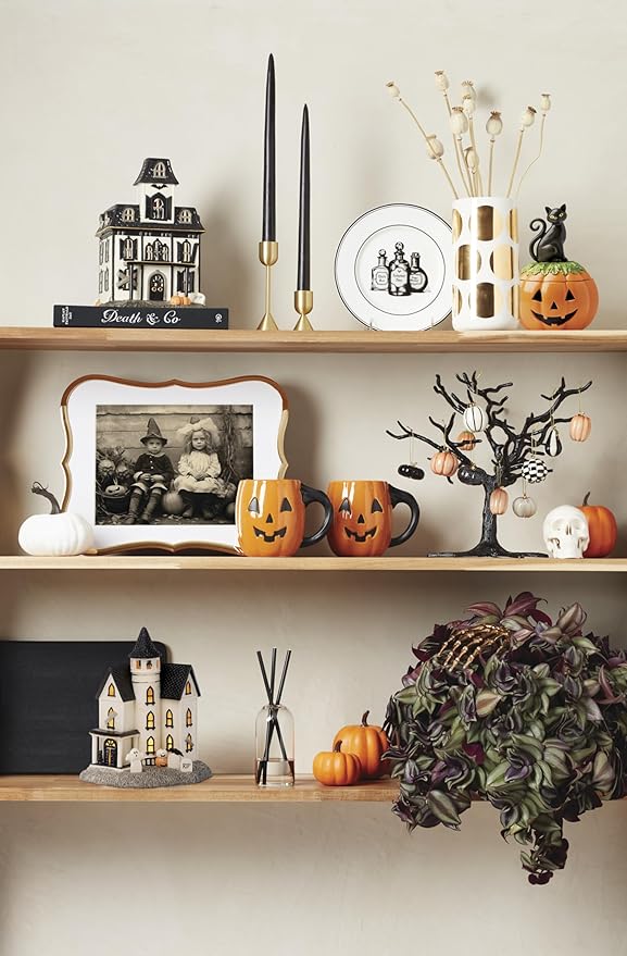 Lenox Vintage Halloween Light-Up Manor Figurine, 8.25-Inch, Porcelain Haunted House, Halloween Decor Indoor, Pumpkins, Ghost, Fall Decor Spooky Table Decoration (1 Piece) 3 AAA Batteries Not Included