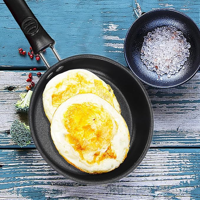 Mini Nonstick Omelet Pan with Lid, 6.3 Inch Single Serve Frying Pan Skillet, Dishwasher Safe, Multipurpose Pan Designed for Eggs, Omelets, Pancakes, Dishwasher Safe