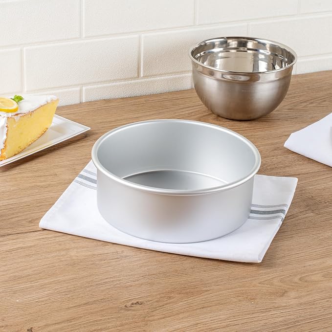 Restaurantware-Met Lux 8 x 3 Inch Straight-Sided Baking Tins, 12 Round Cake Pans - Oven-Ready, Freezable, Anodized Aluminum Round Baking Pans, Greaseproof, For Layer Birthday Cakes