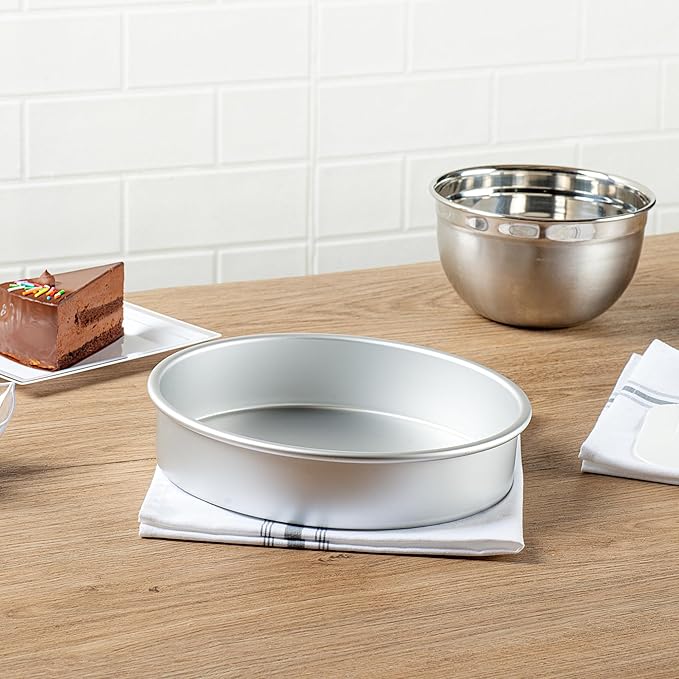 Restaurantware-Met Lux 9 x 2 Inch Straight-Sided Baking Tin, 1 Round Cake Pan - Oven-Ready, Freezable, Anodized Aluminum Round Baking Pan, Greaseproof, For Layer Birthday Cake