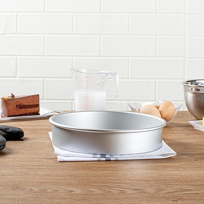 Restaurantware-Met Lux 9 x 2 Inch Straight-Sided Baking Tin, 1 Round Cake Pan - Oven-Ready, Freezable, Anodized Aluminum Round Baking Pan, Greaseproof, For Layer Birthday Cake