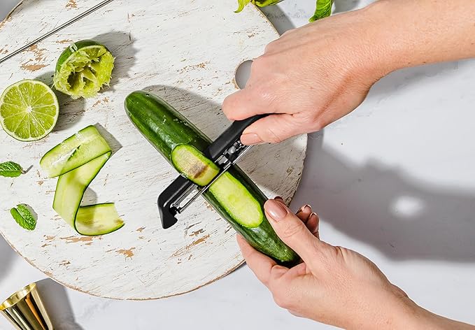 Dreamfarm Sharple Self-Sharpening Vegetable & Food Vertical Speed-Peeler - Black