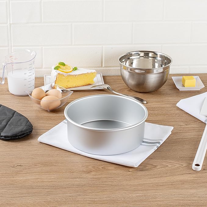 Restaurantware-Met Lux 8 x 3 Inch Straight-Sided Baking Tins, 12 Round Cake Pans - Oven-Ready, Freezable, Anodized Aluminum Round Baking Pans, Greaseproof, For Layer Birthday Cakes