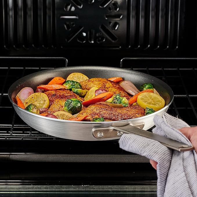 Tramontina Professional Fusion 12-Inch Non Stick Large Frying Pan, Heavy-Gauge Aluminum Skillet with Reinforced Nonstick Coating, Dishwasher and Oven Safe