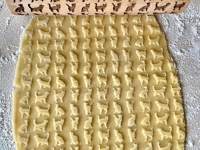 CATS embossing rolling pin. Wooden embossing rolling pin with cats