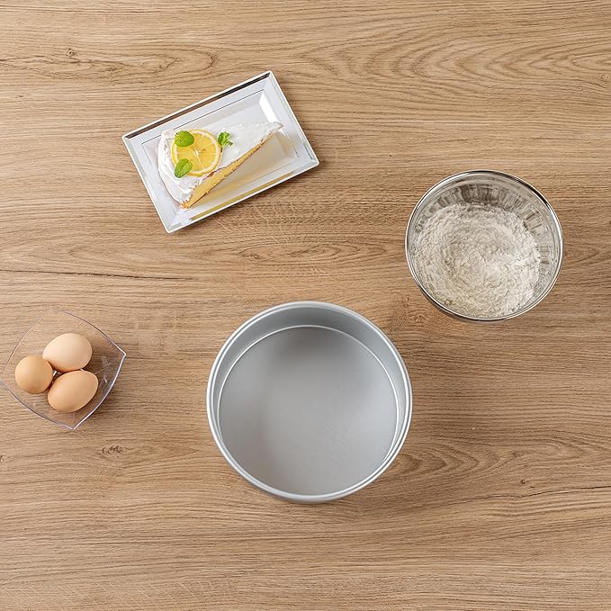 Restaurantware-Met Lux 8 x 3 Inch Straight-Sided Baking Tin, 1 Round Cake Pan - Oven-Ready, Freezable, Anodized Aluminum Round Baking Pan, Greaseproof, For Layer Birthday Cake