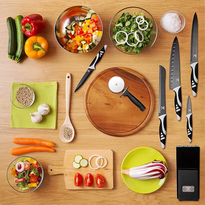Moss & Stone 7-Piece Kitchen Knife Set with Block – Black Titanium Plated Stainless Steel Kitchen Knives, High Carbon Blades, Compact Cutlery Set for Home Cooking, Small Knife Set Black Wood Block