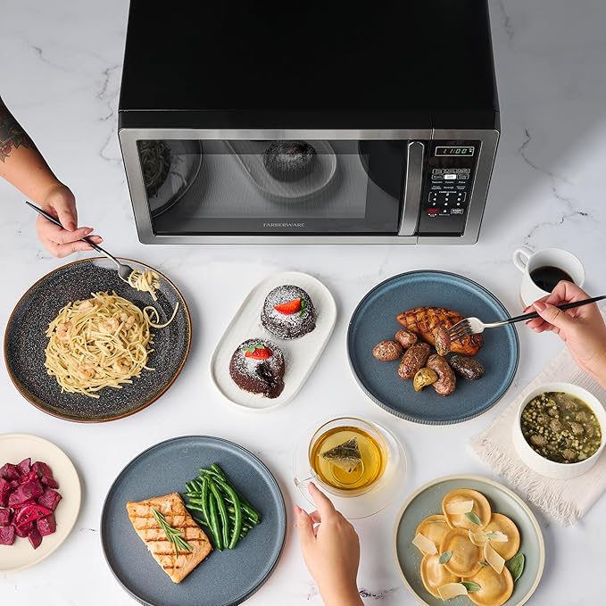 Farberware FMWO11AHTBKB 1.1 Cu. Ft. Countertop Microwave Oven, Stainless Steel
