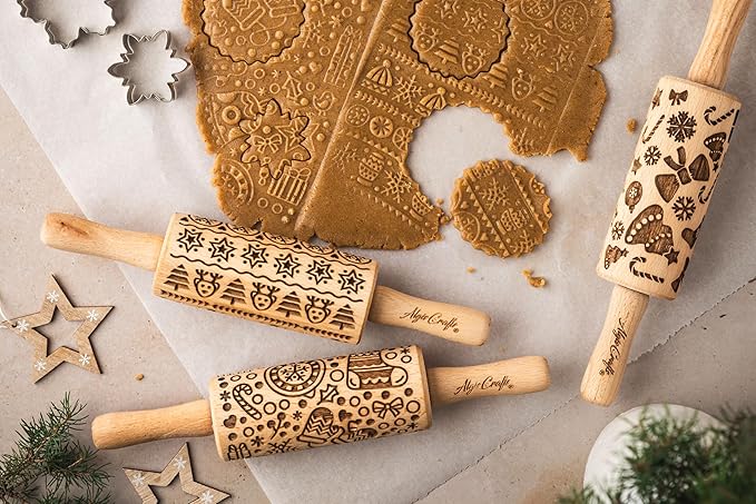 FOX Embossing Rolling Pin – Laser Engraved Dough Roller with a woodland fox and forest pattern. Perfect for cookies, pottery, and a thoughtful gift. By Algis Crafts.