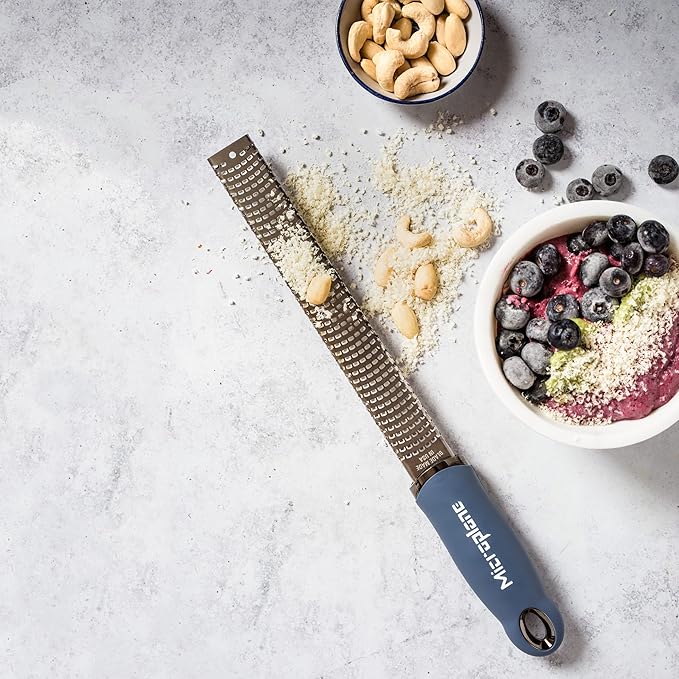 Microplane Premium Zester Grater in Denim Blue | Lemon Zester tool, Hard Cheese & Vegetable Grater | For Citrus, Parmesan Cheese, Garlic, Ginger, Nutmeg | Fine Stainless Steel Blade, Made in USA