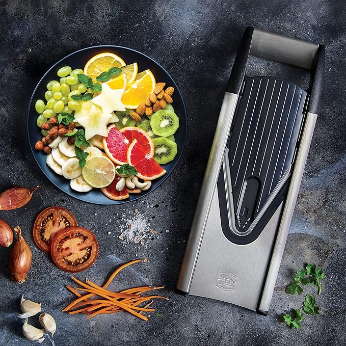 Börner Mandline Slicer V6 (Profi Set) • Stainless Steel Slicer with V-Blade • Adjustable Vegetable Slicer for Vegetables & Fruits • Slices, Strips & Dices in Various Thicknesses • Grater